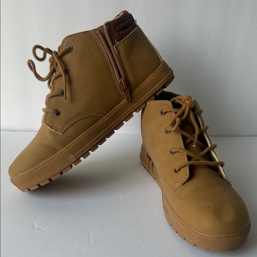 GAP Kids Brown Lace-Up Slip On Style Boots, Size 4 Big Boy